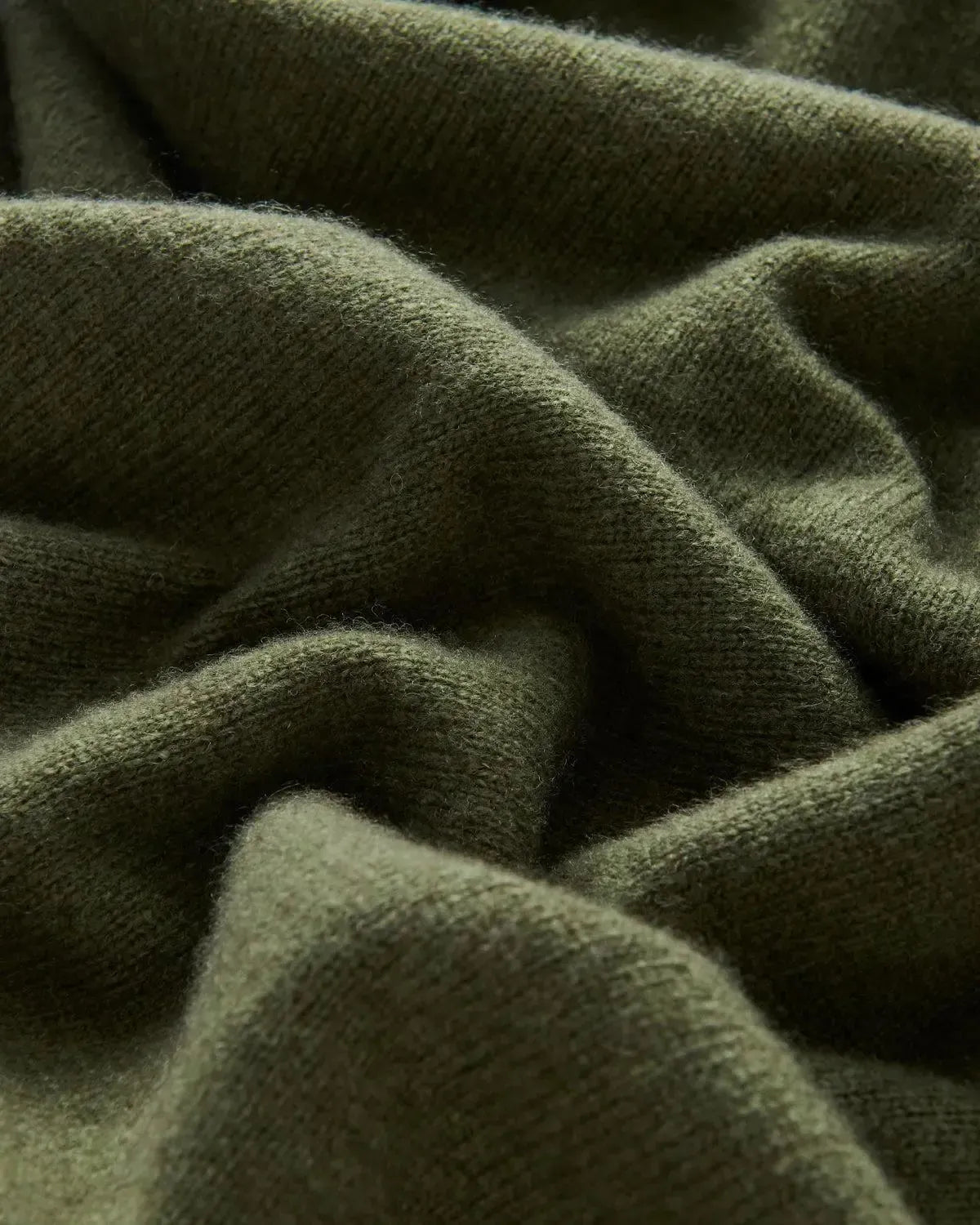 Bernard Weatherill Lambswool Plain Crew Neck Thyme | Preamato Luxury