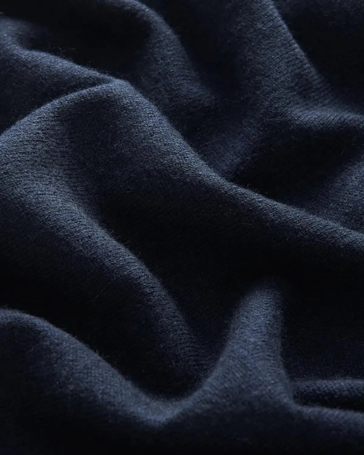 Bernard Weatherill Cashmere Mix Crew Neck Navy | Preamato Luxury